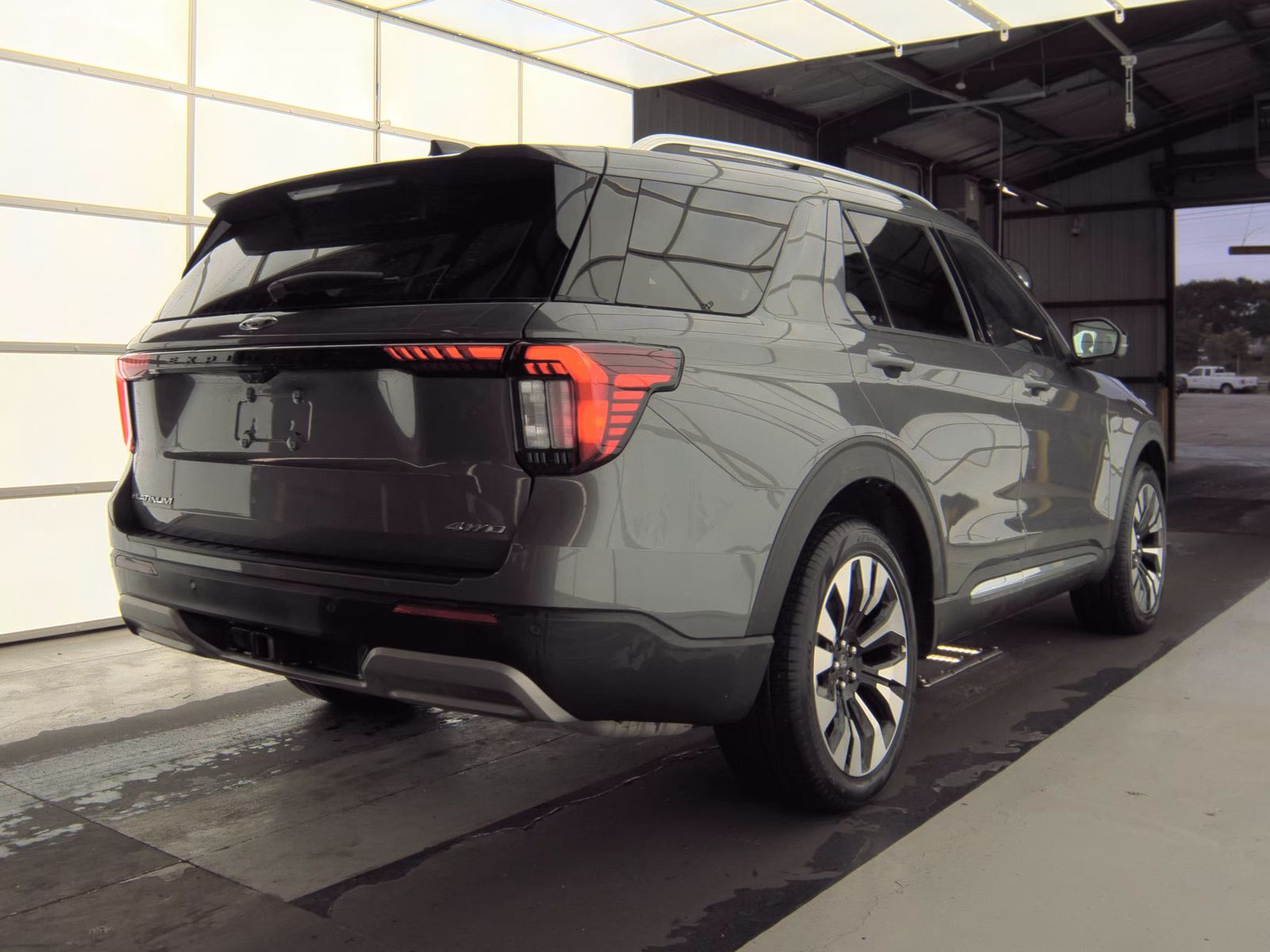 2025 Ford Explorer Platinum AWD