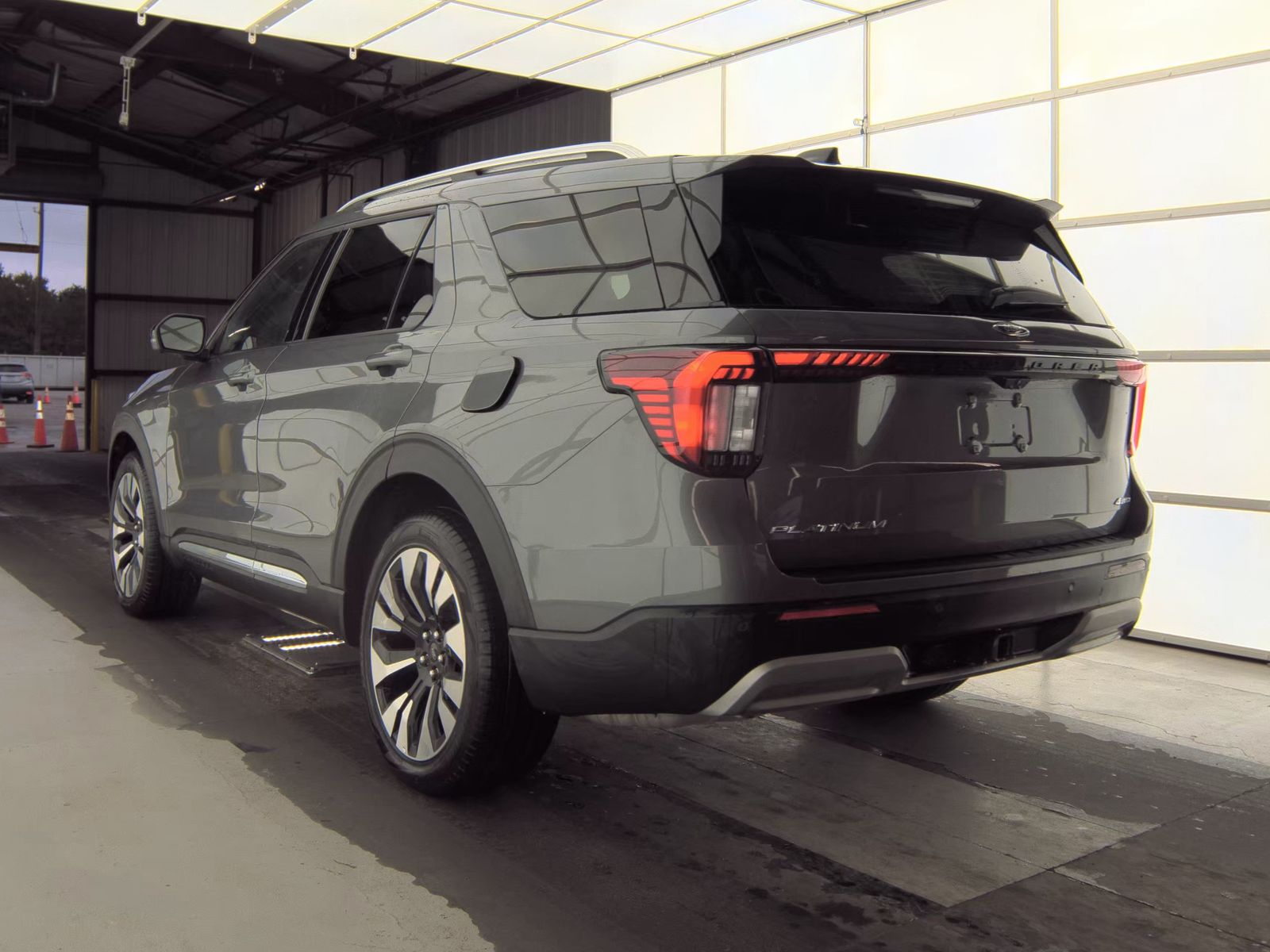 2025 Ford Explorer Platinum AWD