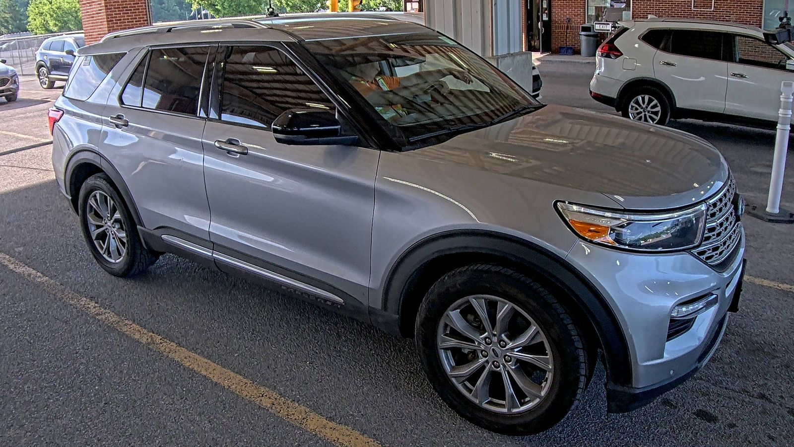 FORD EXPLORER - 4