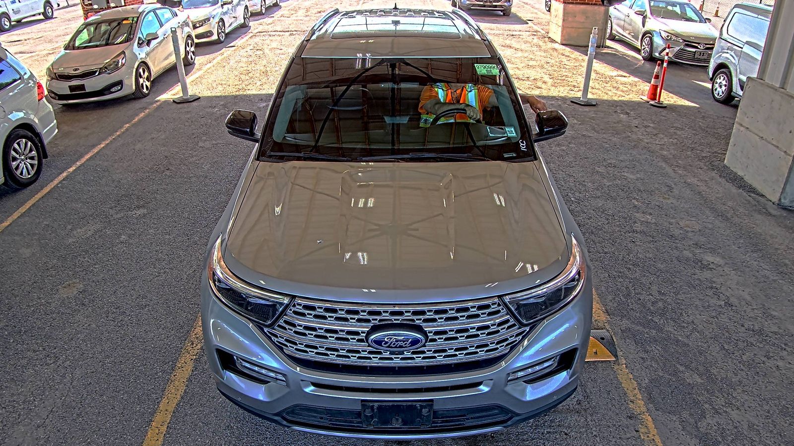 FORD EXPLORER - 3