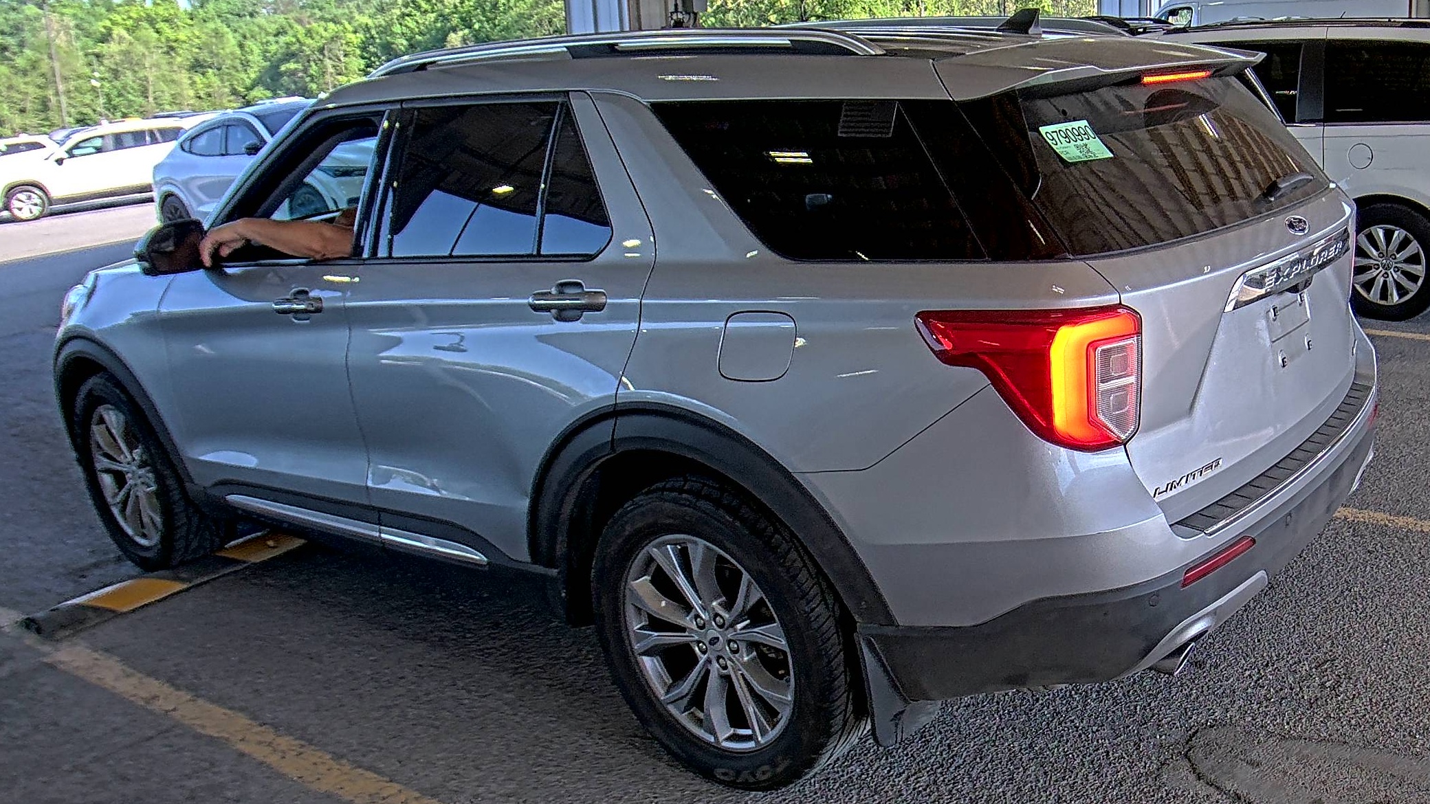 FORD EXPLORER - 7