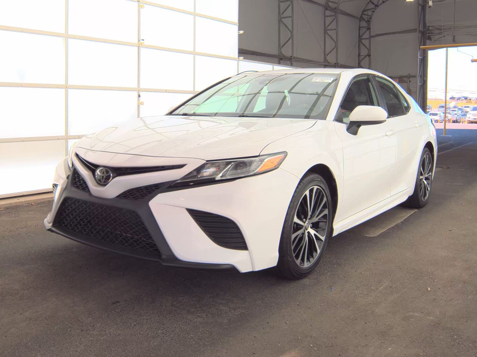 TOYOTA CAMRY - 1