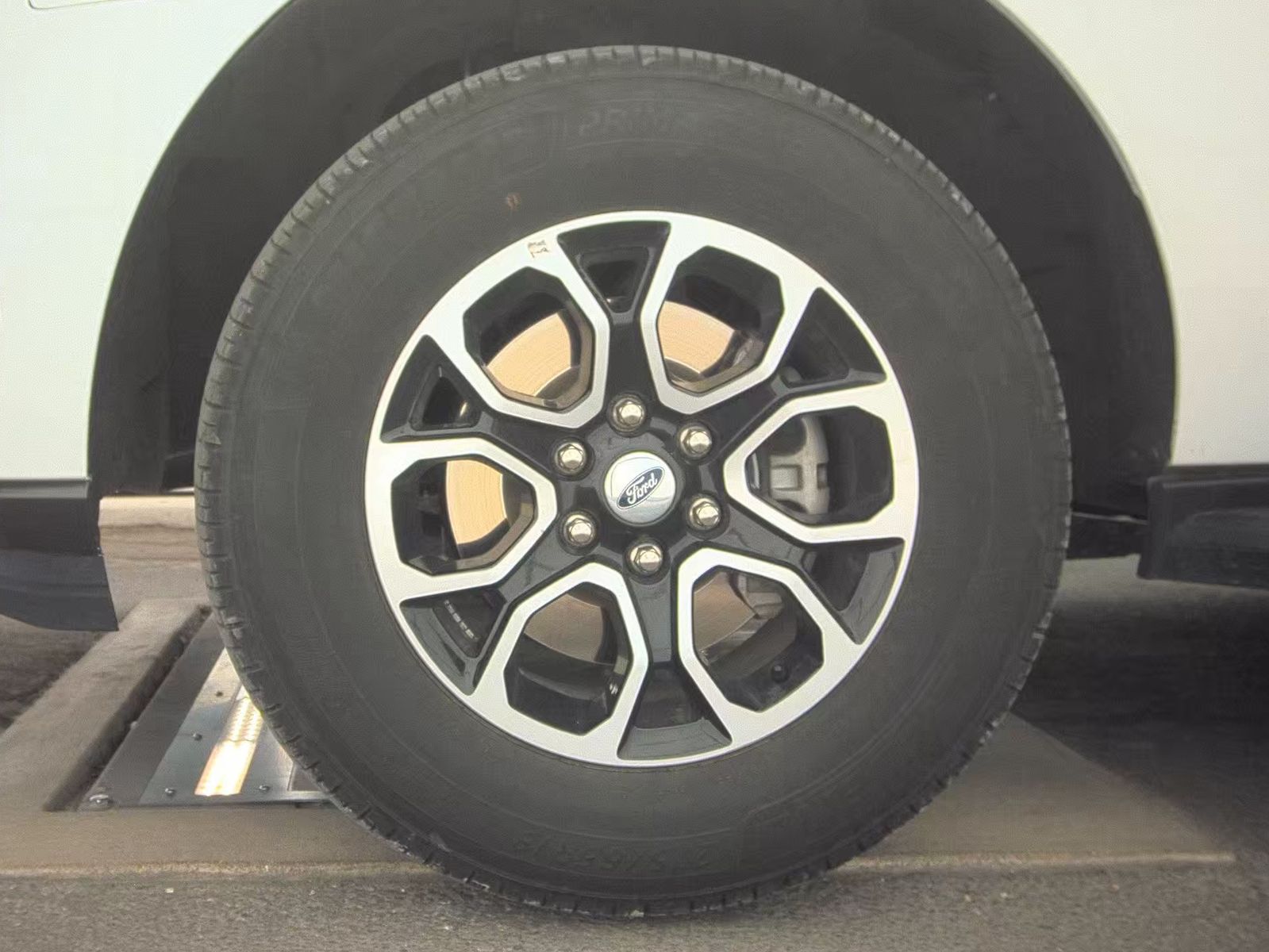 FORD EXPEDITION - 10