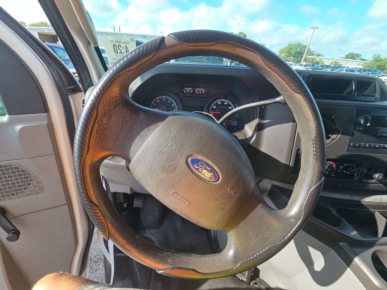 FORD E-350 - 1