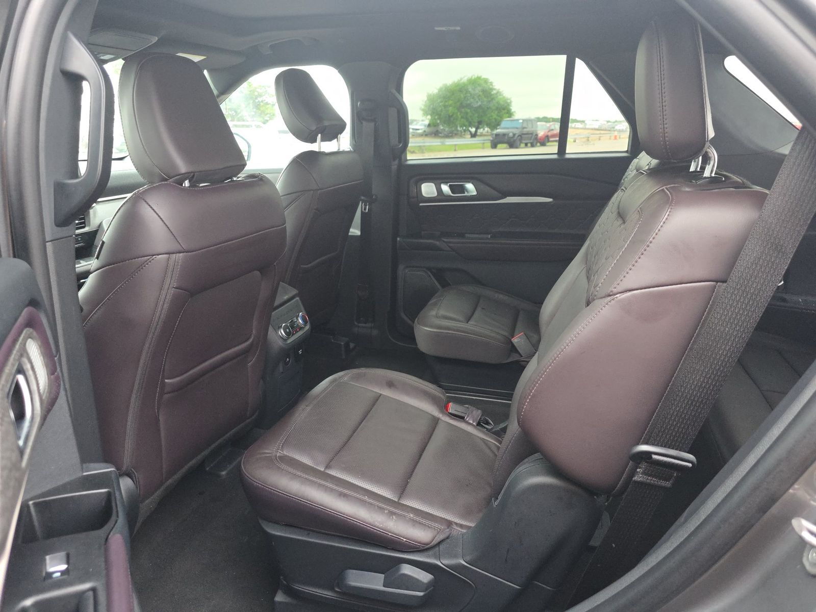 2025 Ford Explorer Platinum AWD