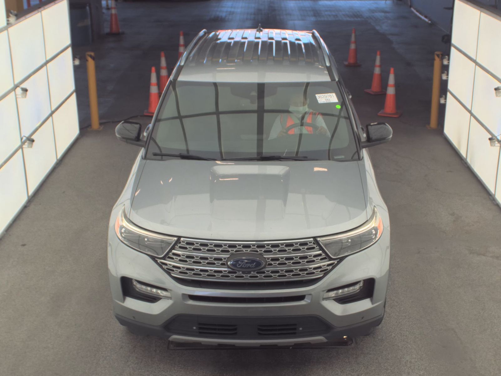 FORD EXPLORER - 3