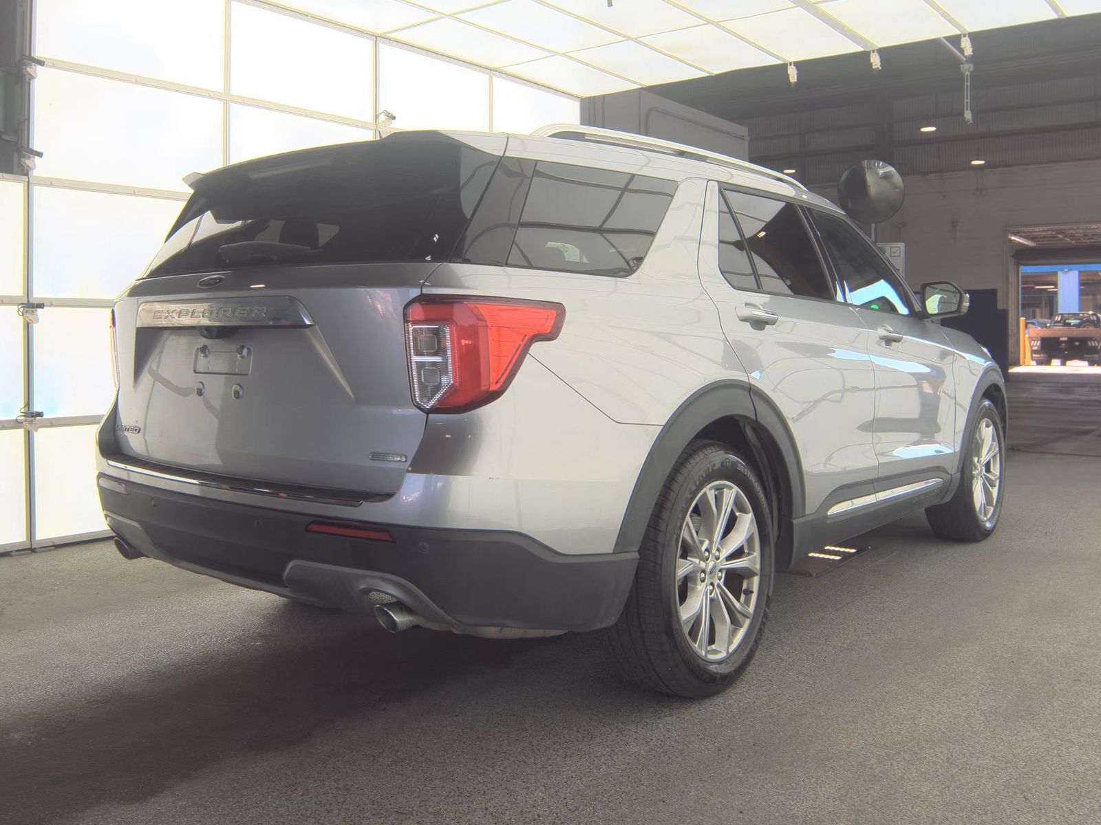 FORD EXPLORER - 6