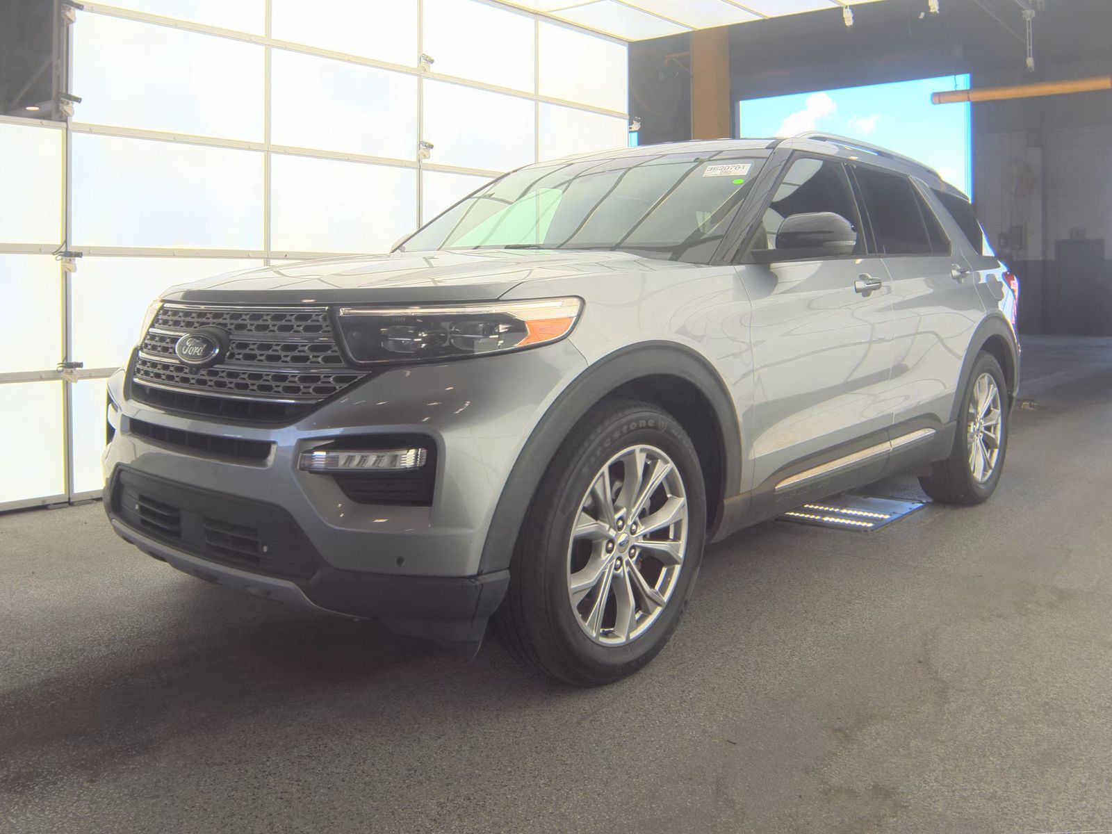 FORD EXPLORER - 1