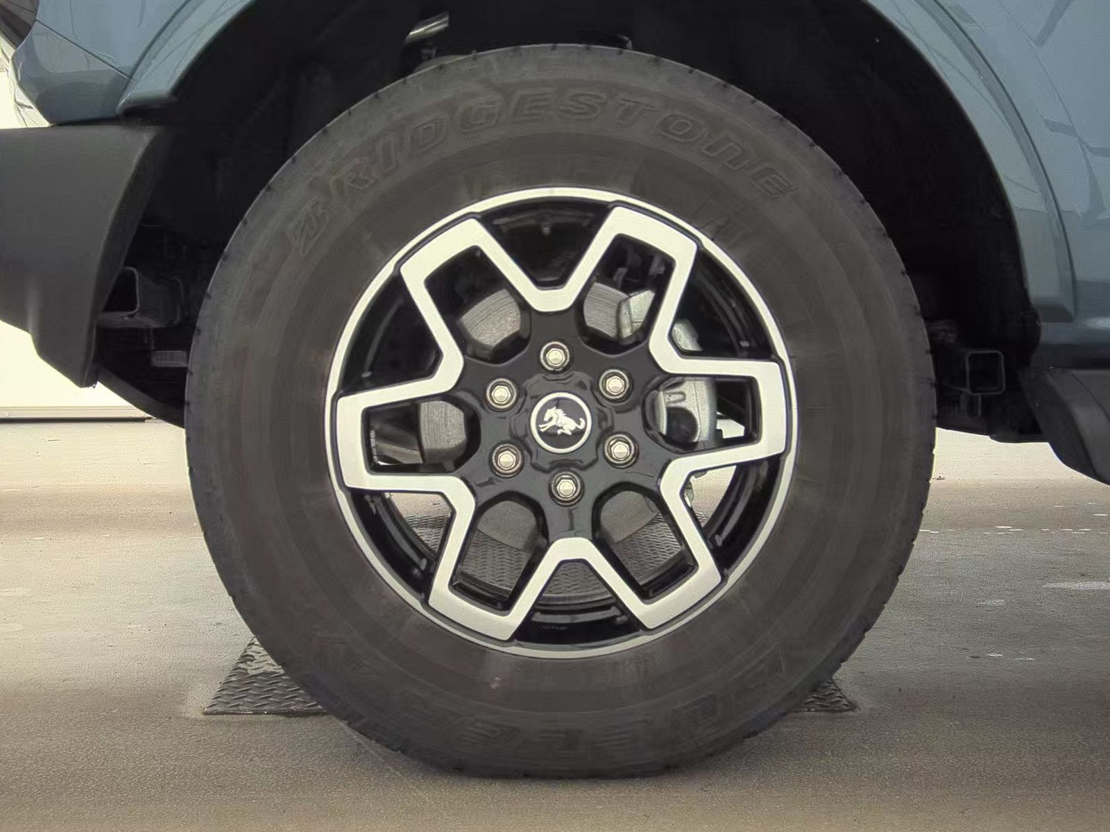 FORD BRONCO - 10