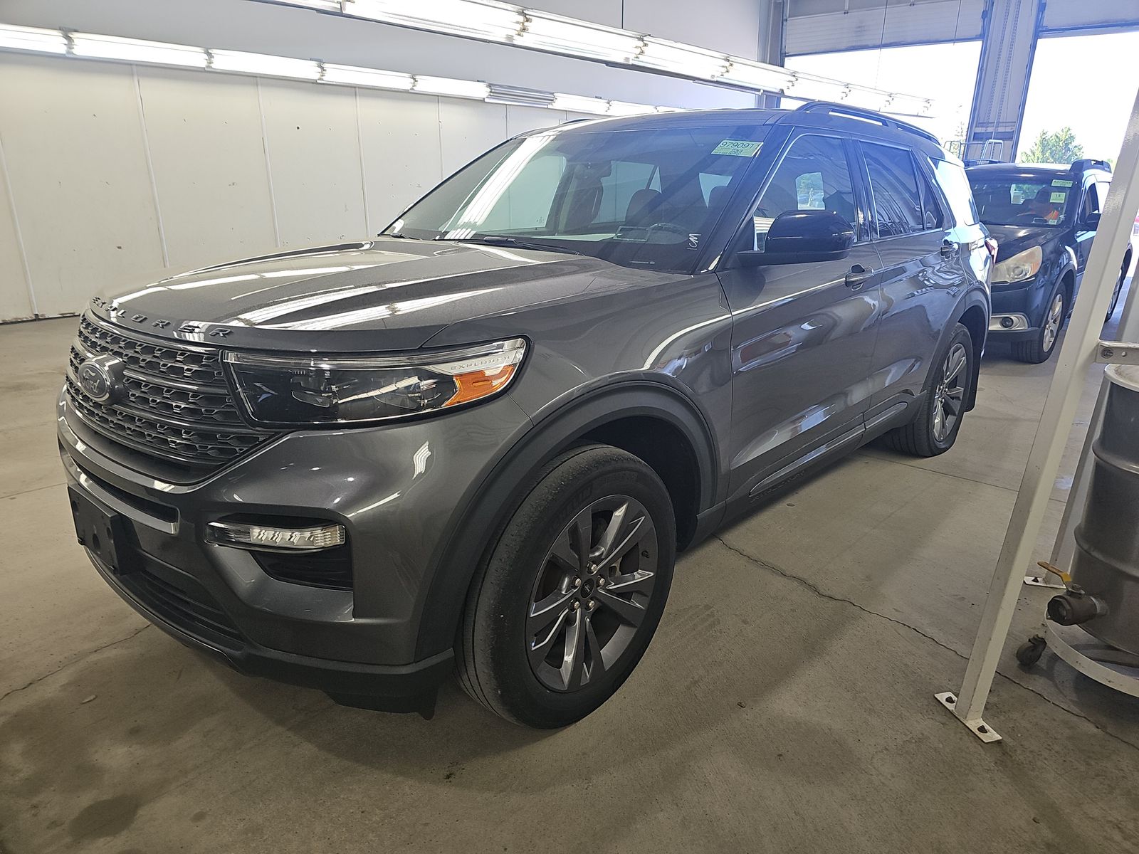 FORD EXPLORER - 1