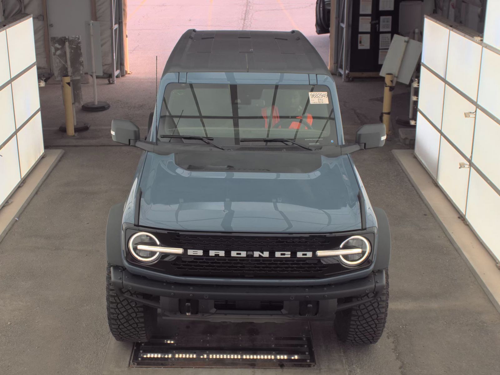 FORD BRONCO - 3