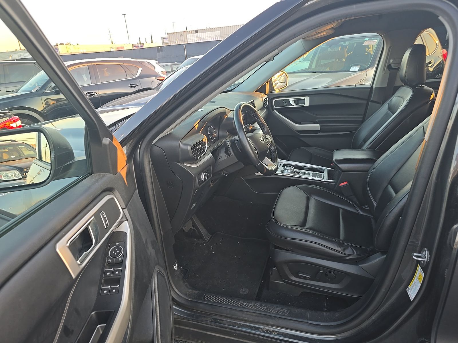 FORD EXPLORER - 8