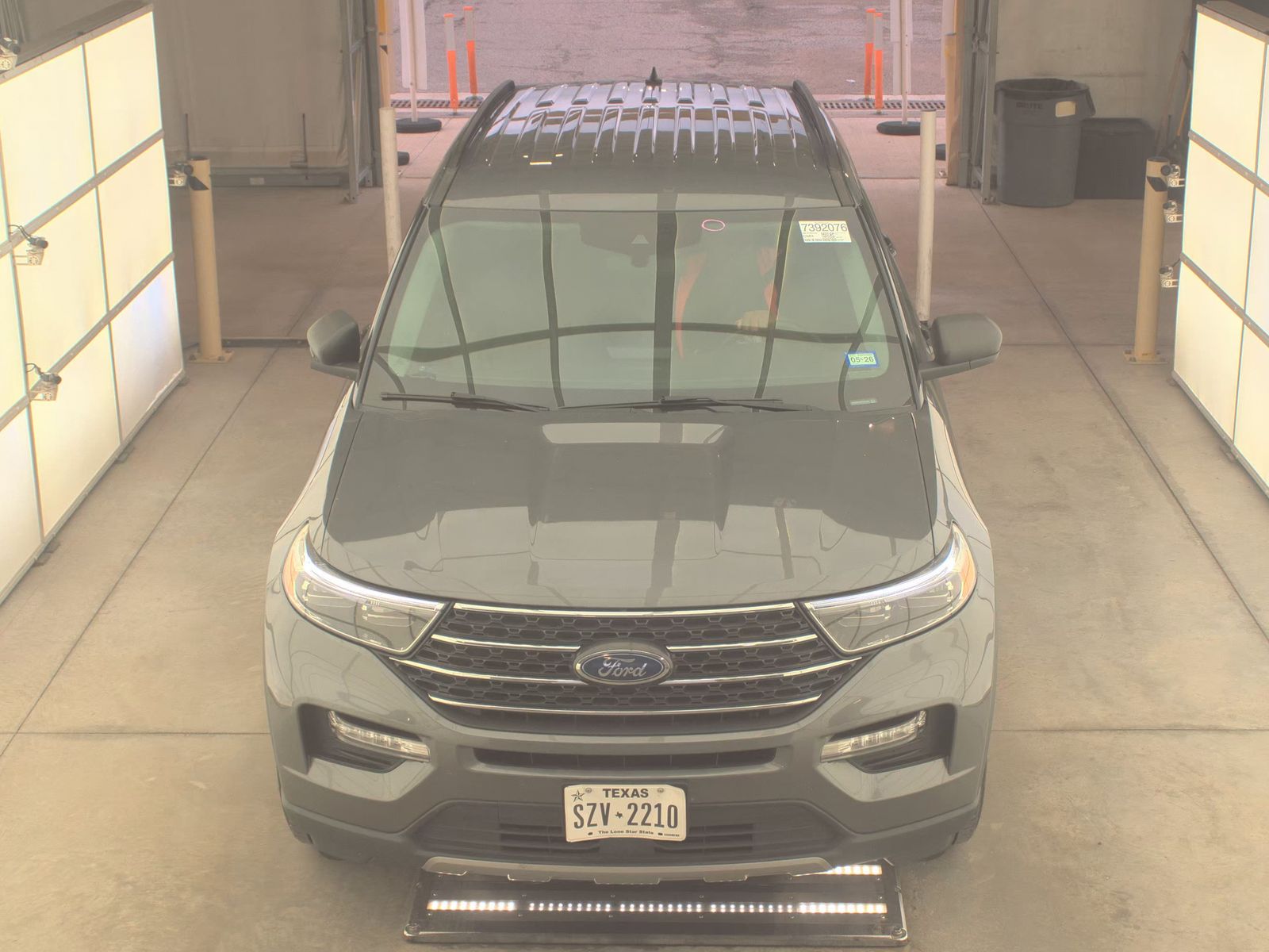 FORD EXPLORER - 3