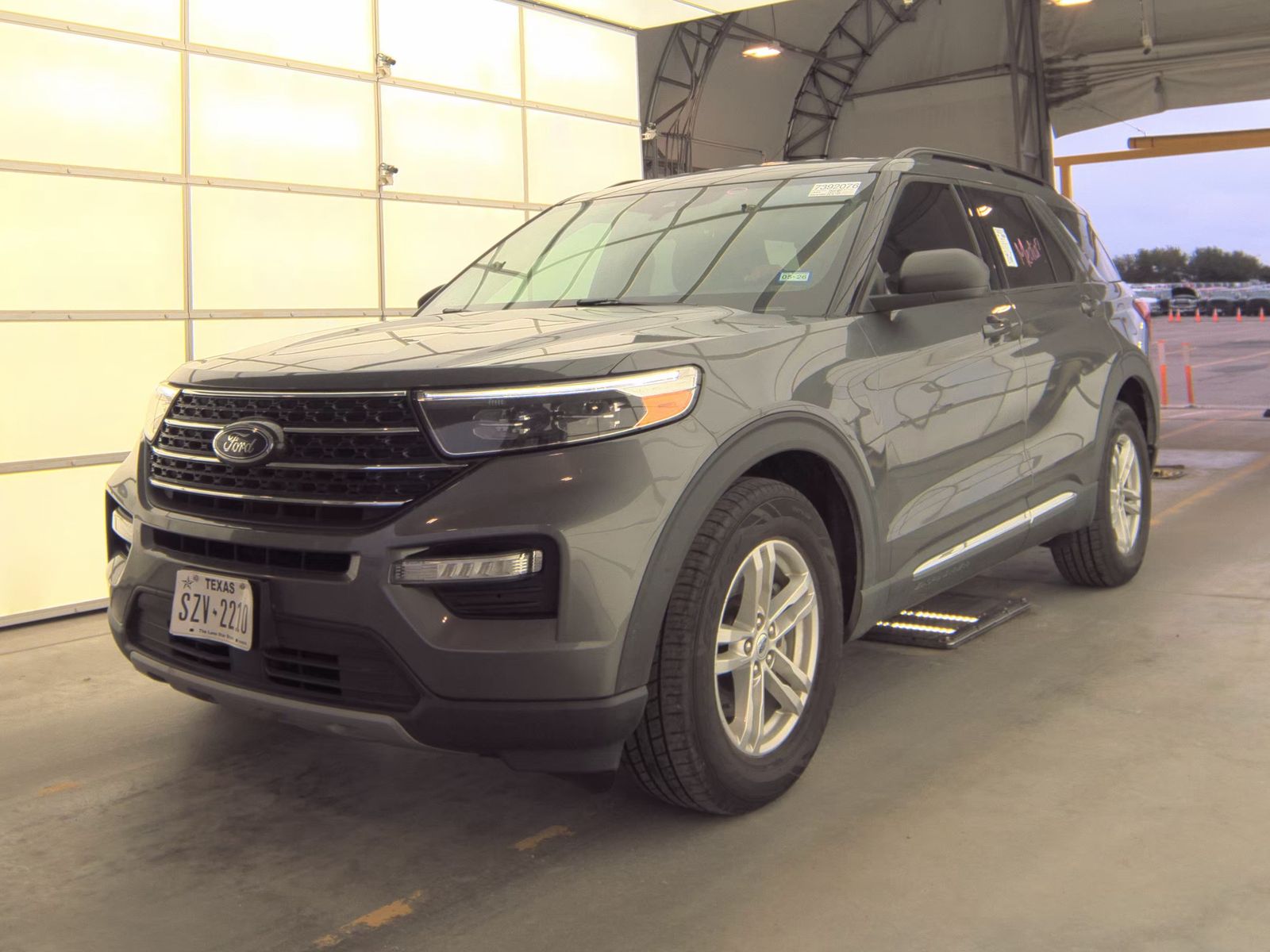 FORD EXPLORER - 1