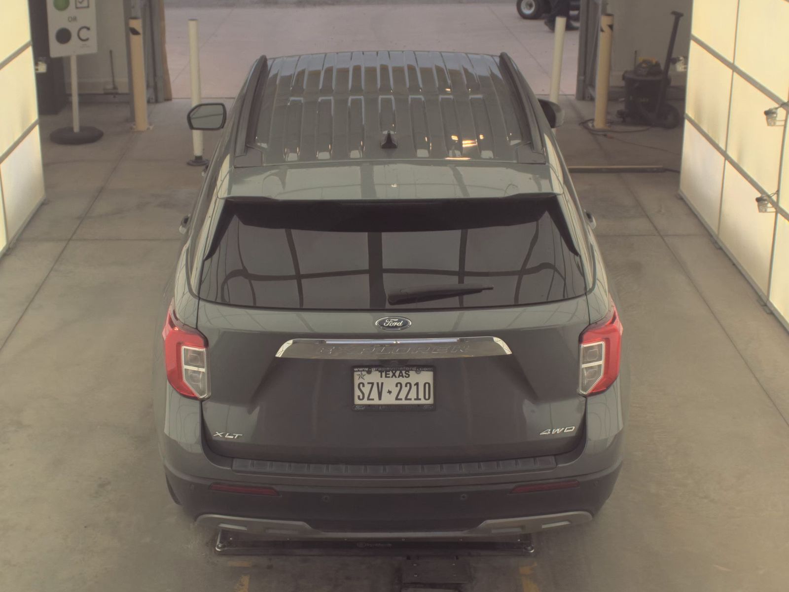 FORD EXPLORER - 7