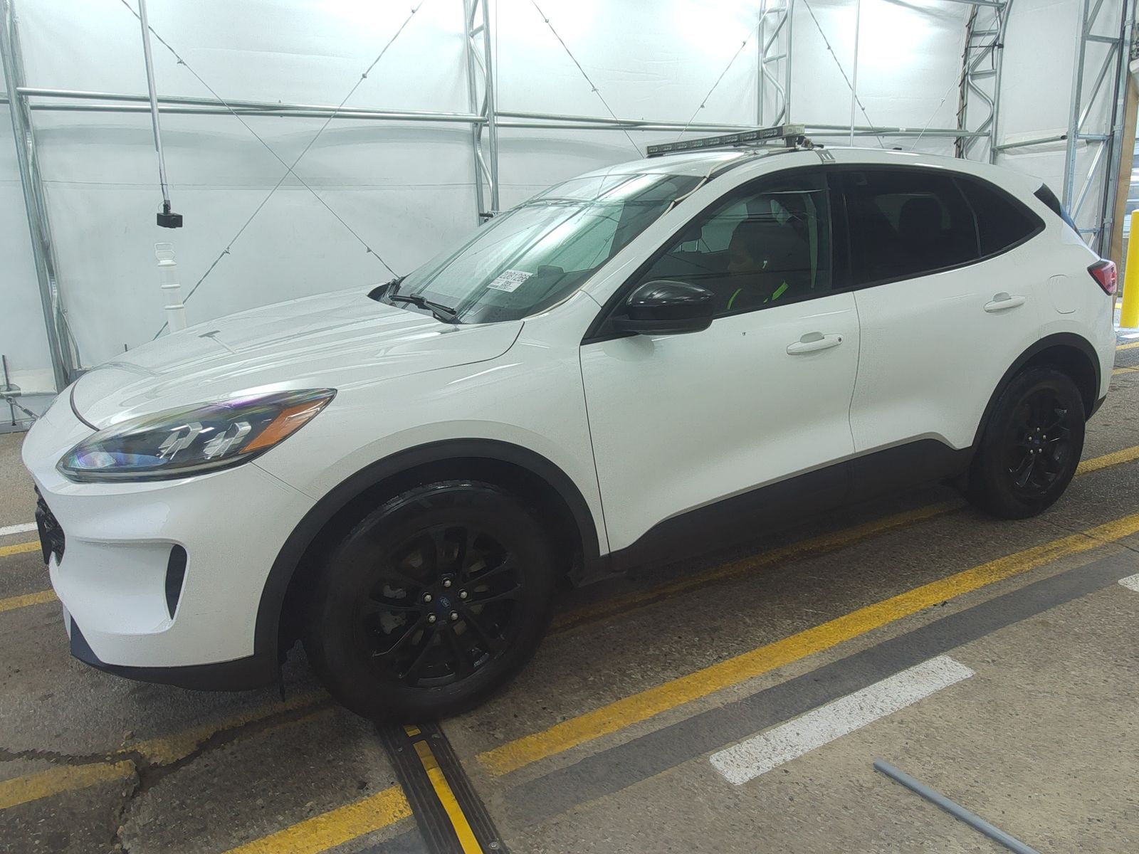 FORD ESCAPE - 1