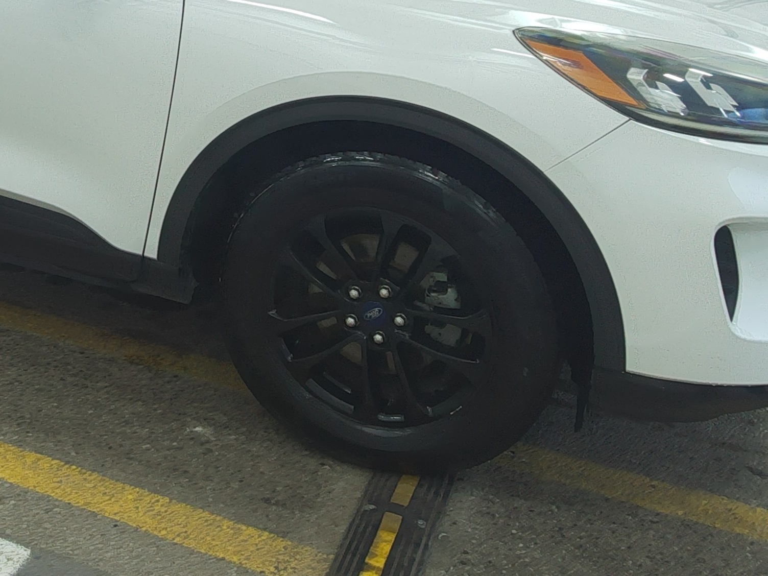 FORD ESCAPE - 9