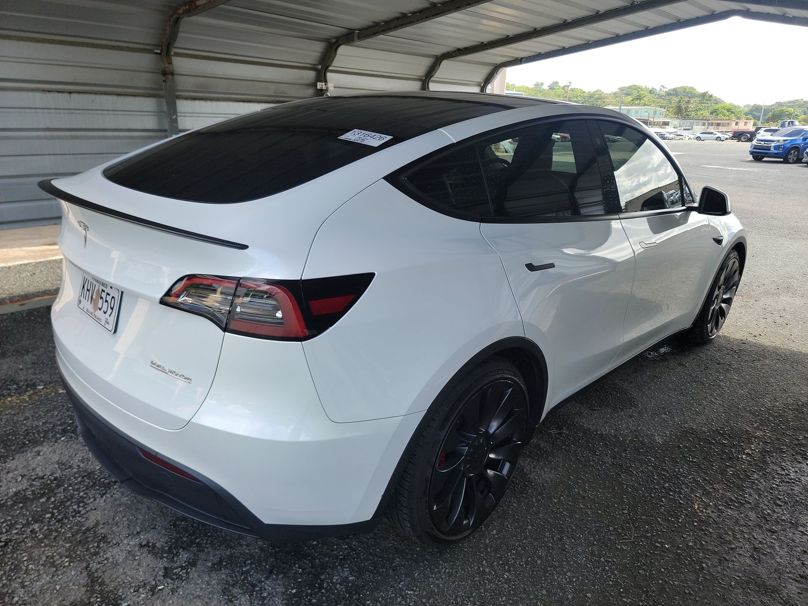 TESLA MODEL Y - 5