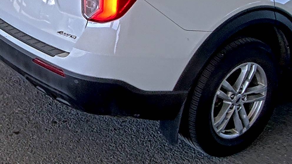 FORD EXPLORER - 10