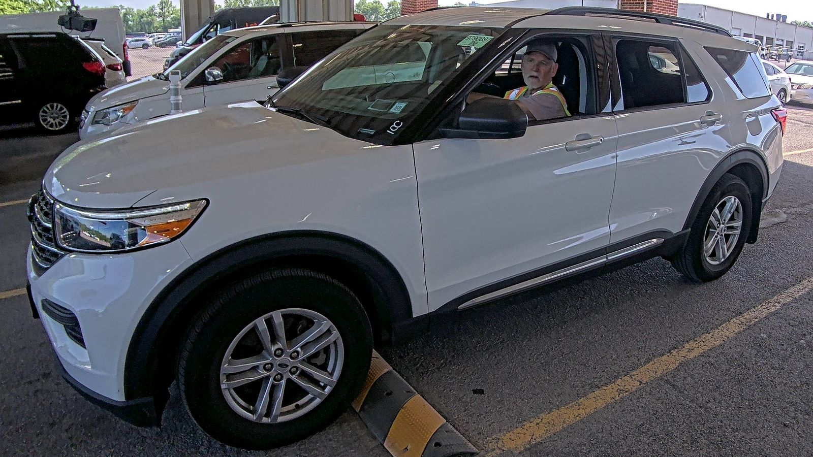 FORD EXPLORER - 1