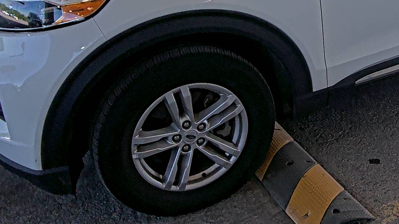 FORD EXPLORER - 8
