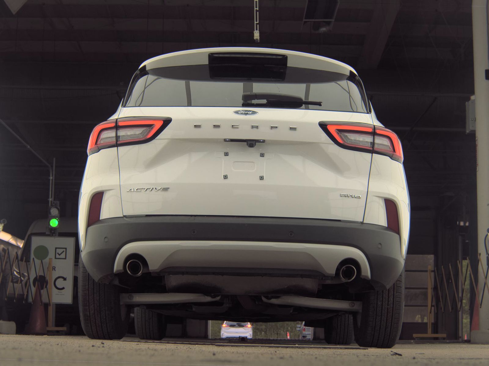 FORD ESCAPE - 8