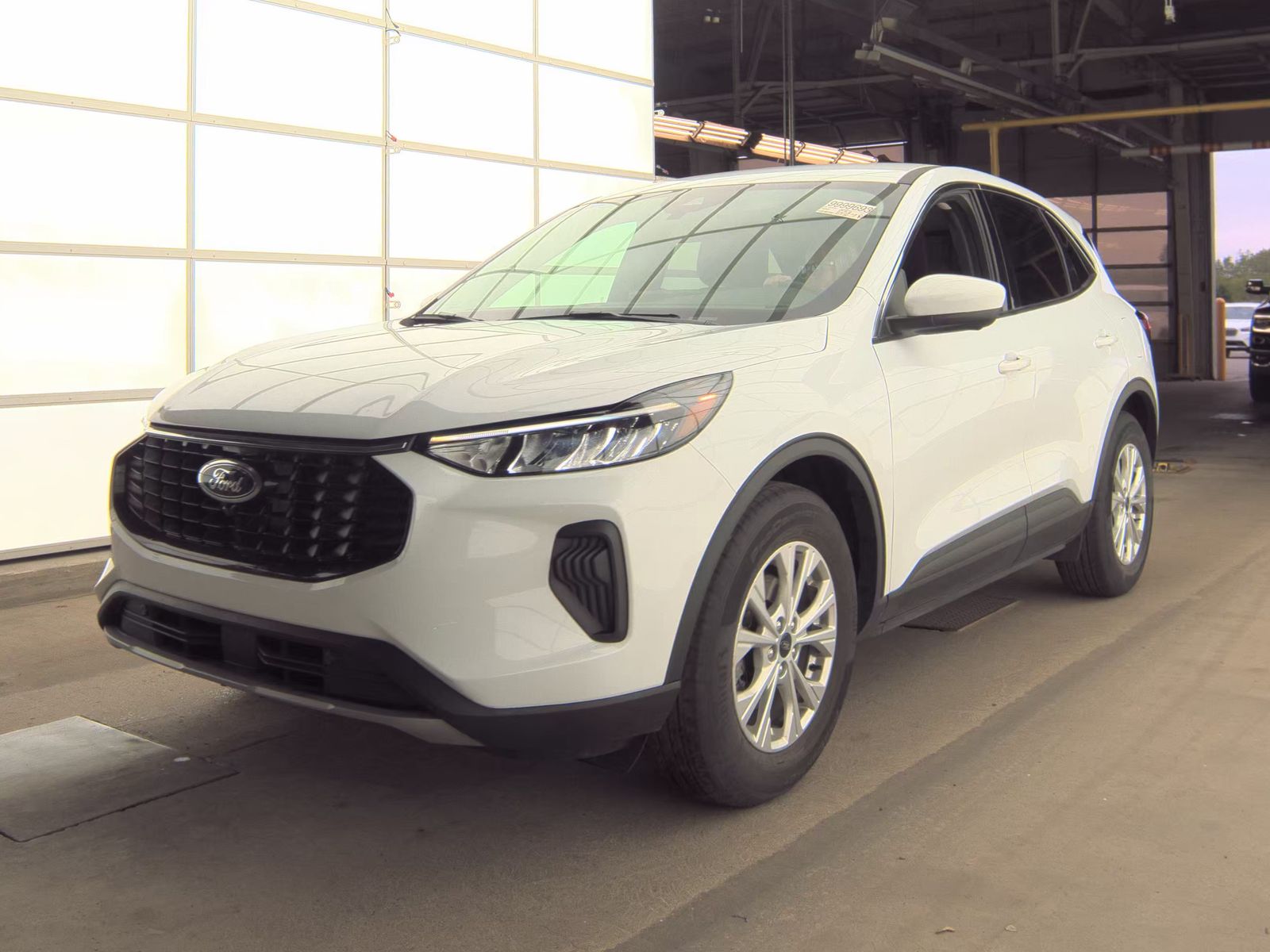 FORD ESCAPE - 1