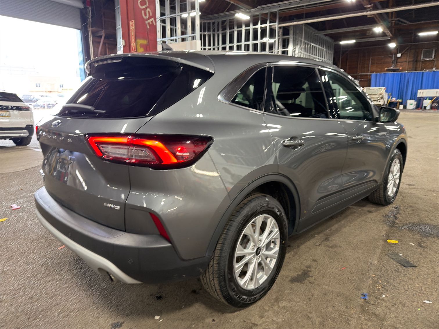 FORD ESCAPE - 6