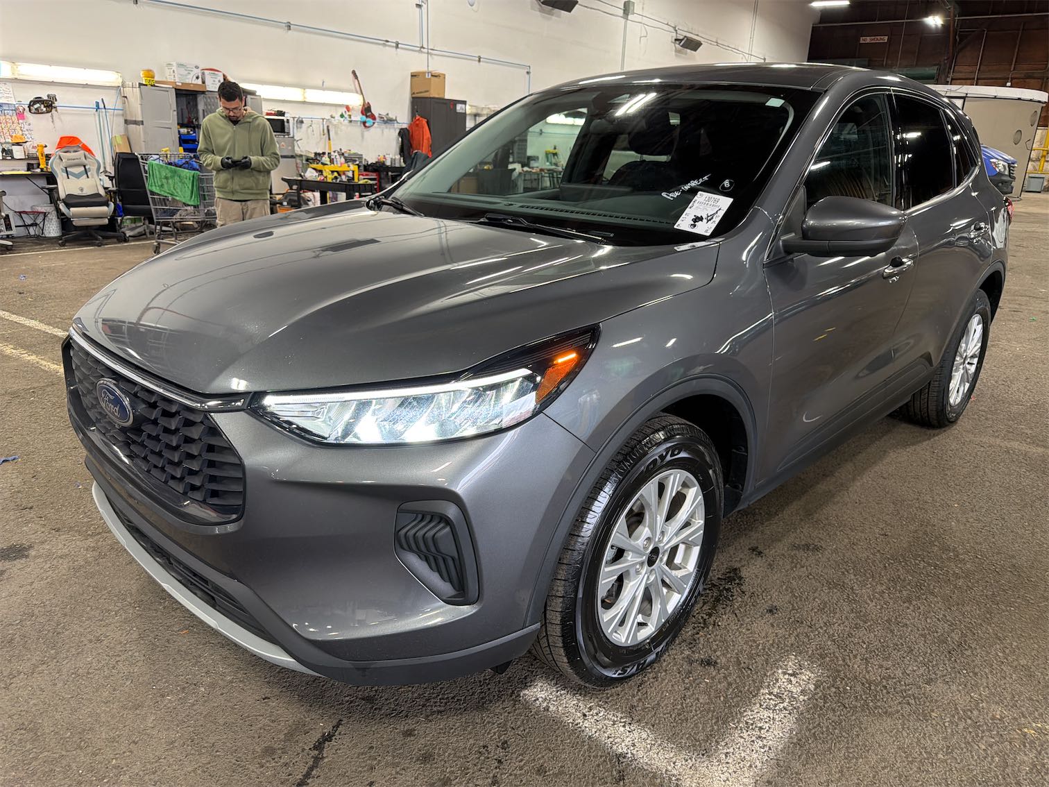 FORD ESCAPE - 1