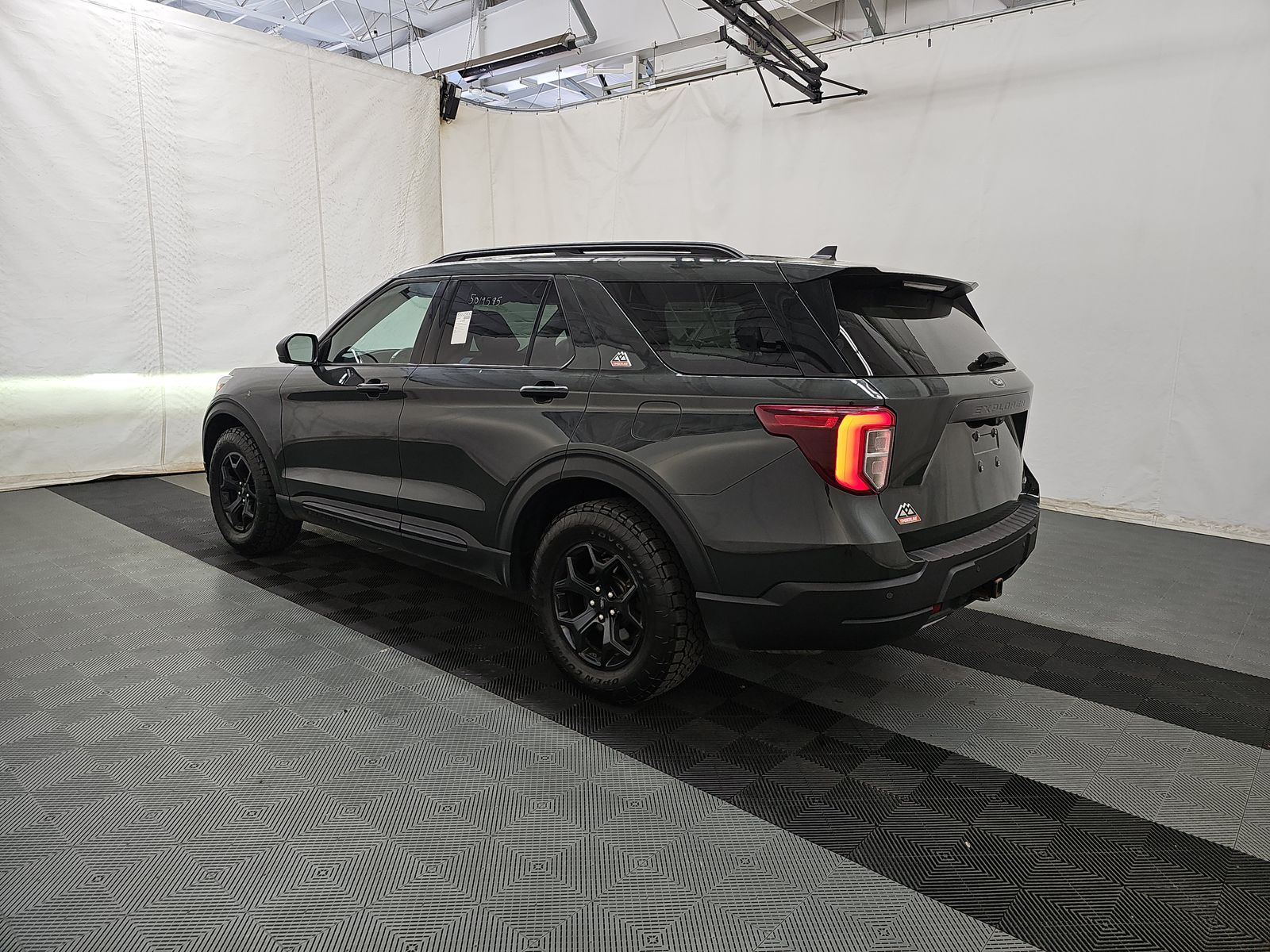 FORD EXPLORER - 7