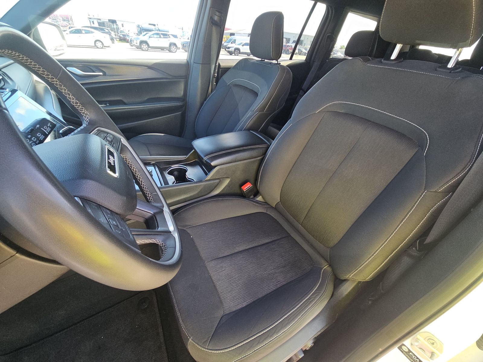 2024 Jeep Grand Cherokee L Laredo RWD
