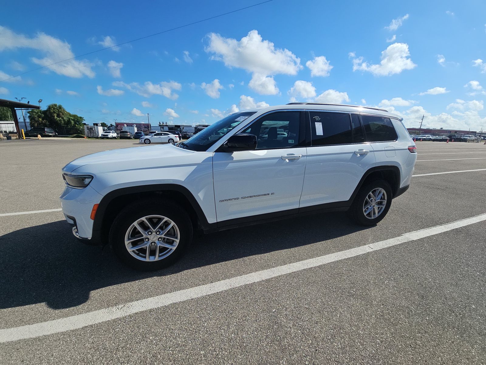 2024 Jeep Grand Cherokee L Laredo RWD