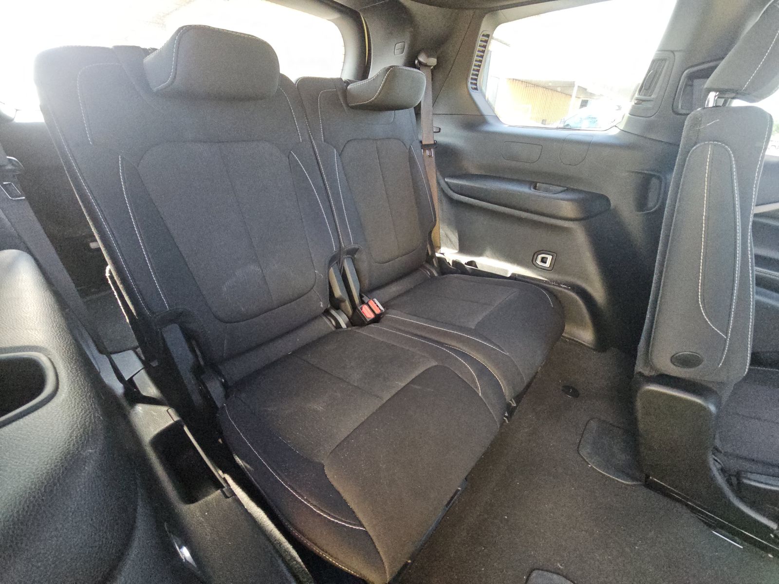 2024 Jeep Grand Cherokee L Laredo RWD