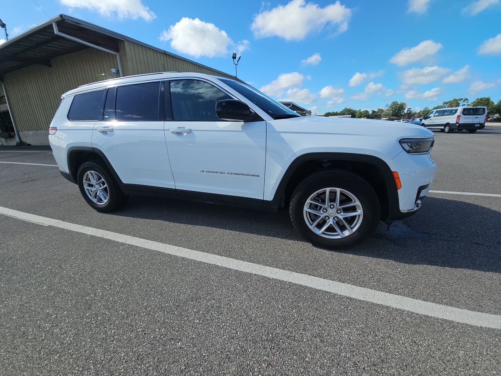 2024 Jeep Grand Cherokee L Laredo RWD
