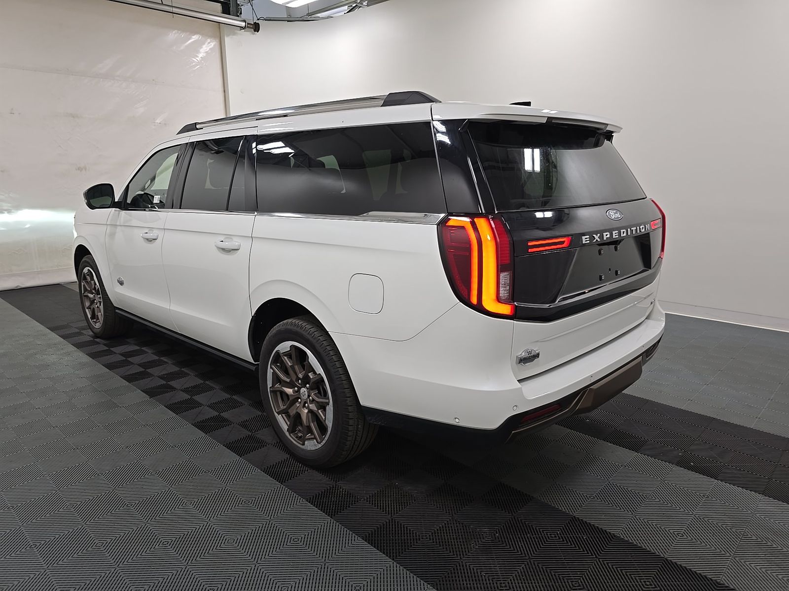 FORD EXPEDITION MAX - 7