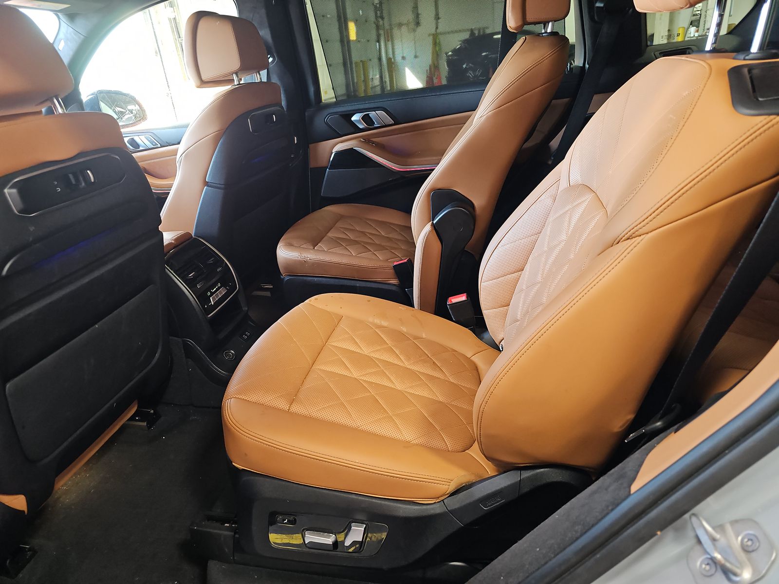 2023 BMW X7 xDrive40i AWD