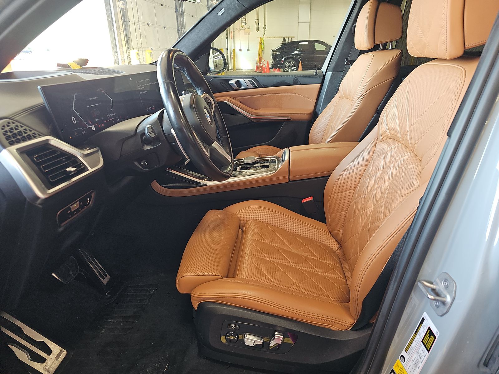 2023 BMW X7 xDrive40i AWD