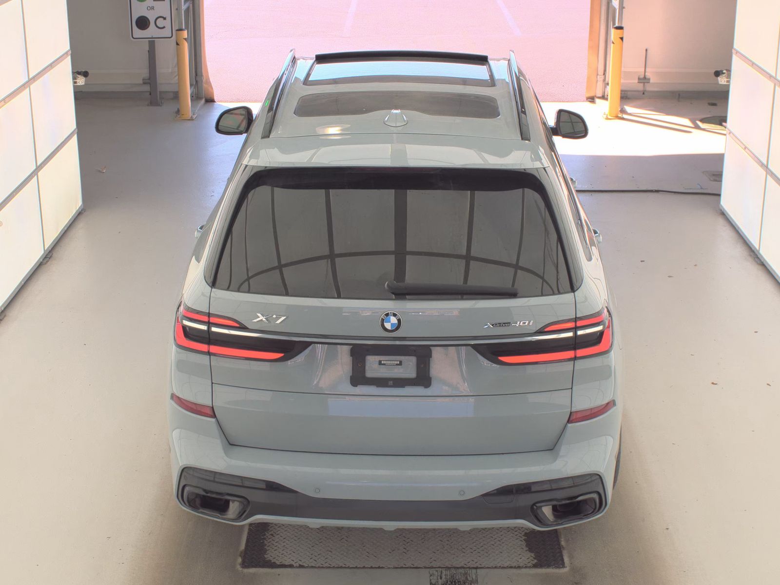 2023 BMW X7 xDrive40i AWD