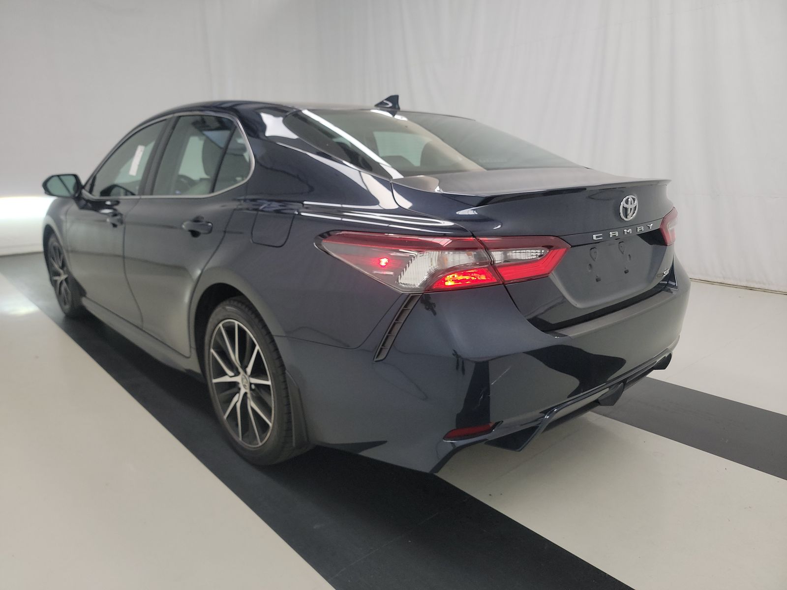 TOYOTA CAMRY - 7