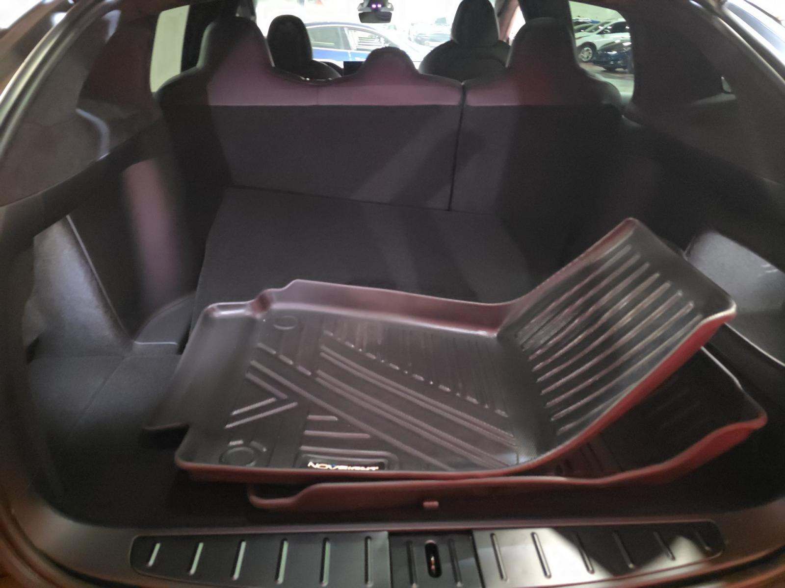 TESLA MODEL X - 9