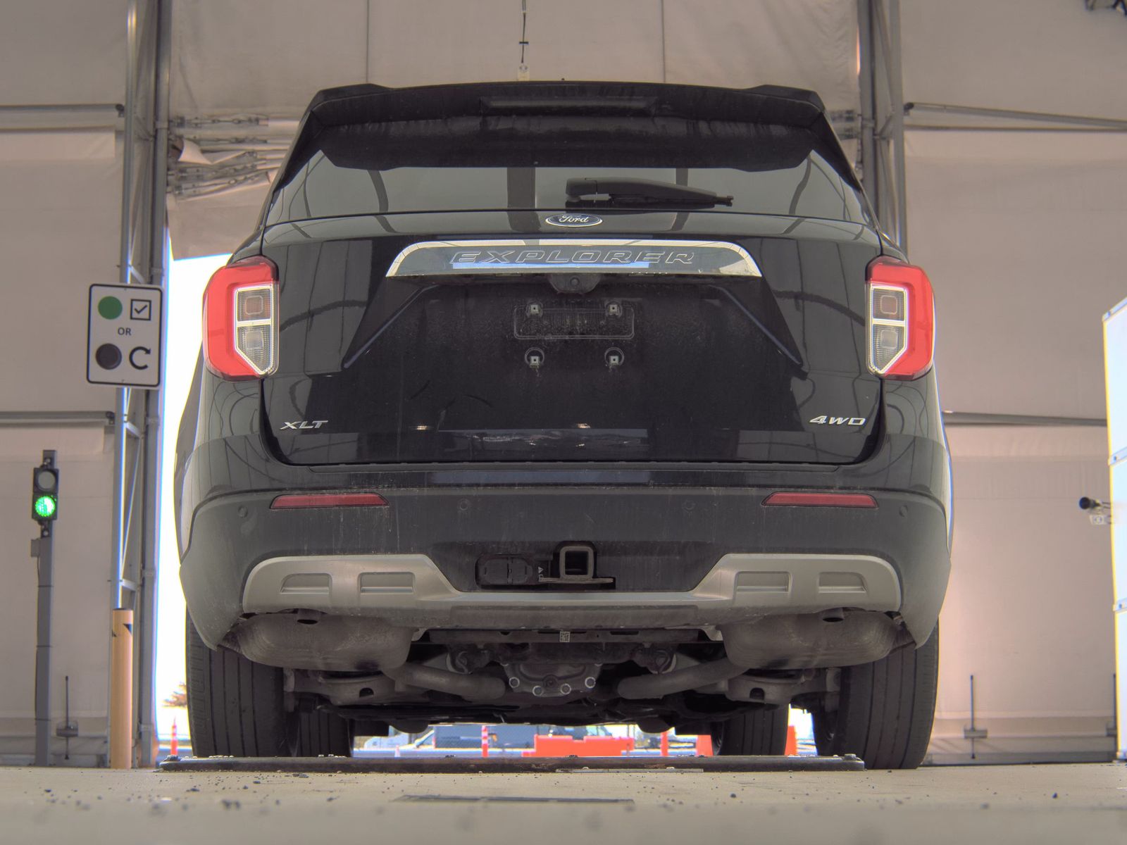 FORD EXPLORER - 8