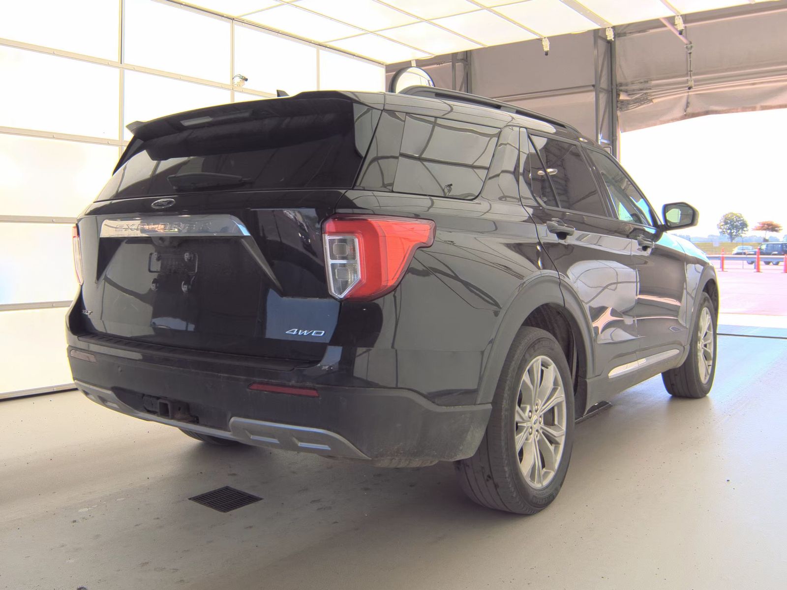 FORD EXPLORER - 6