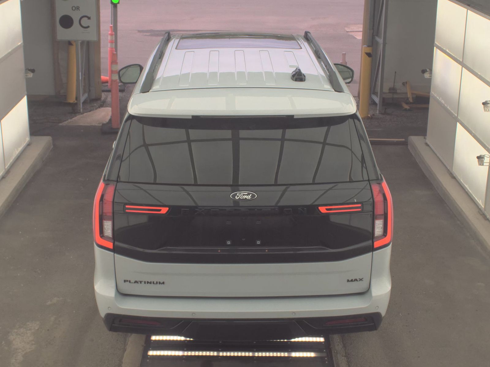 FORD EXPEDITION MAX - 7