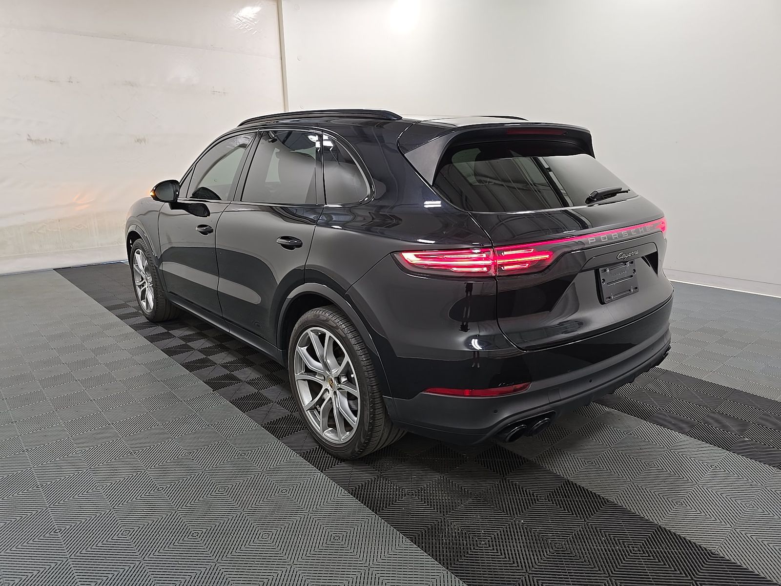 PORSCHE CAYENNE - 7