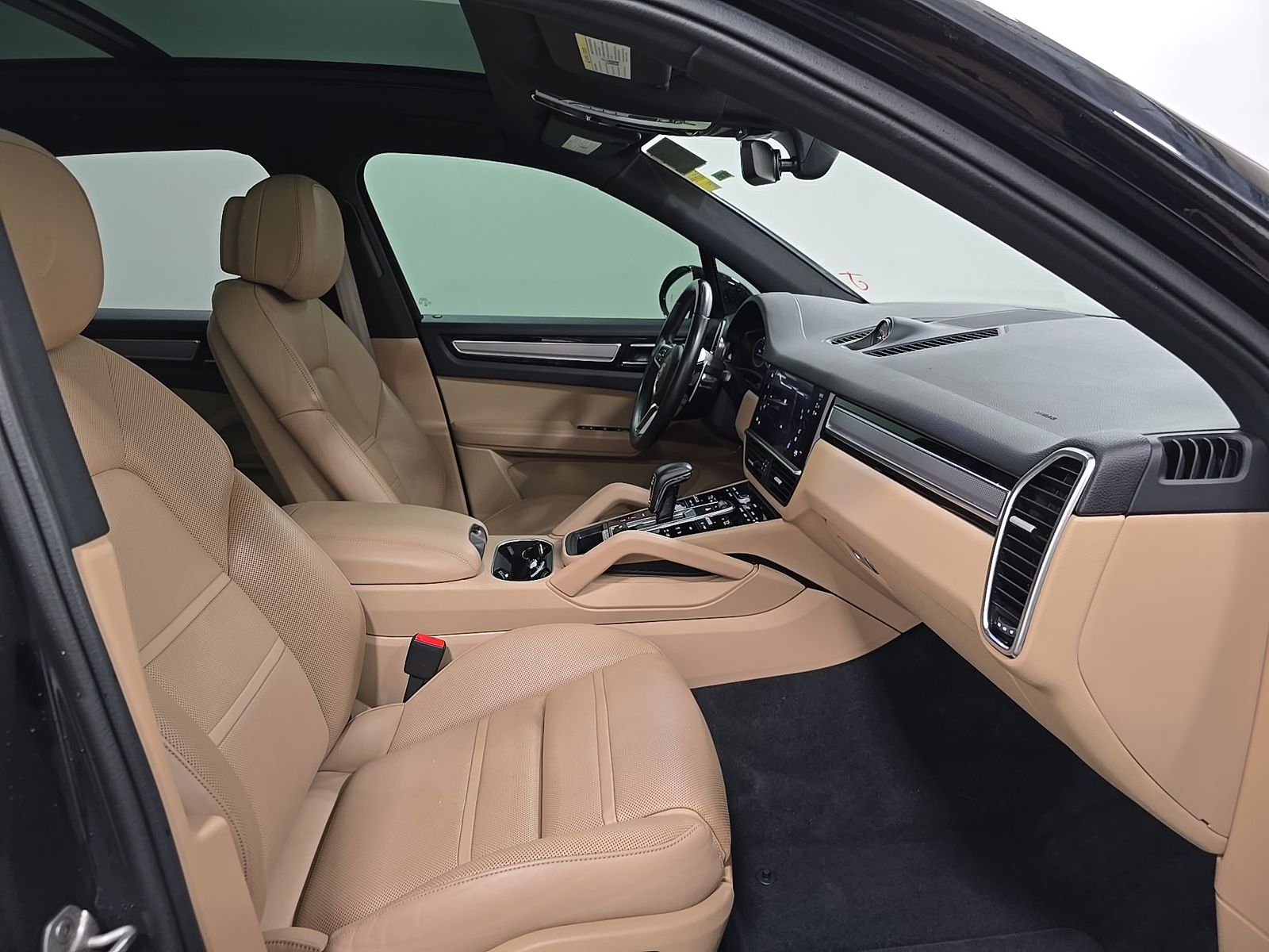 PORSCHE CAYENNE - 9