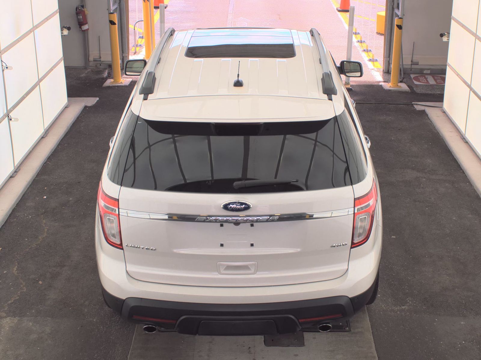 FORD EXPLORER - 6