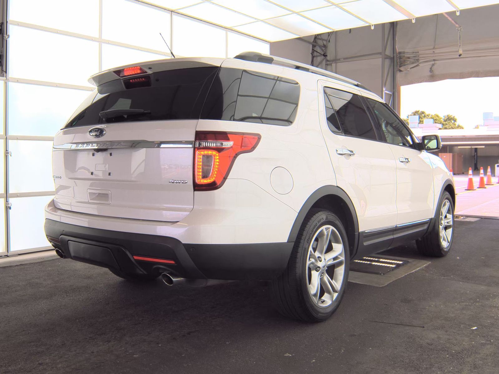FORD EXPLORER - 5
