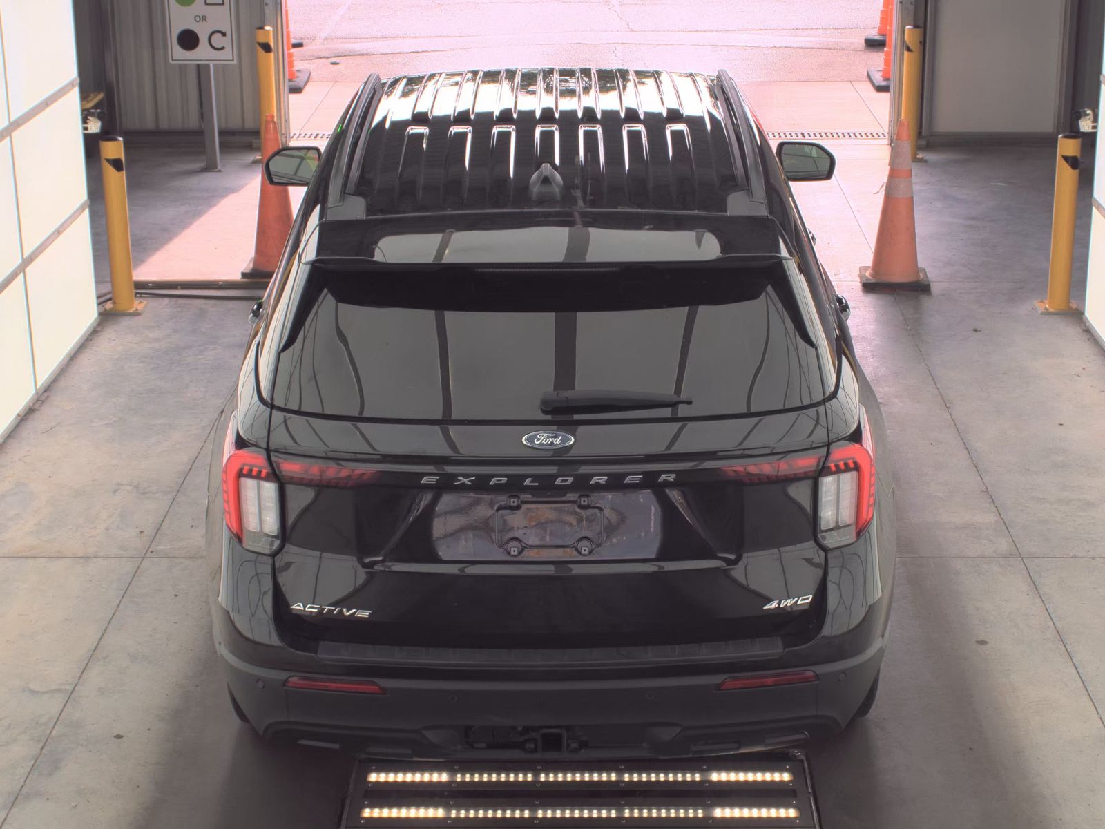 FORD EXPLORER - 7