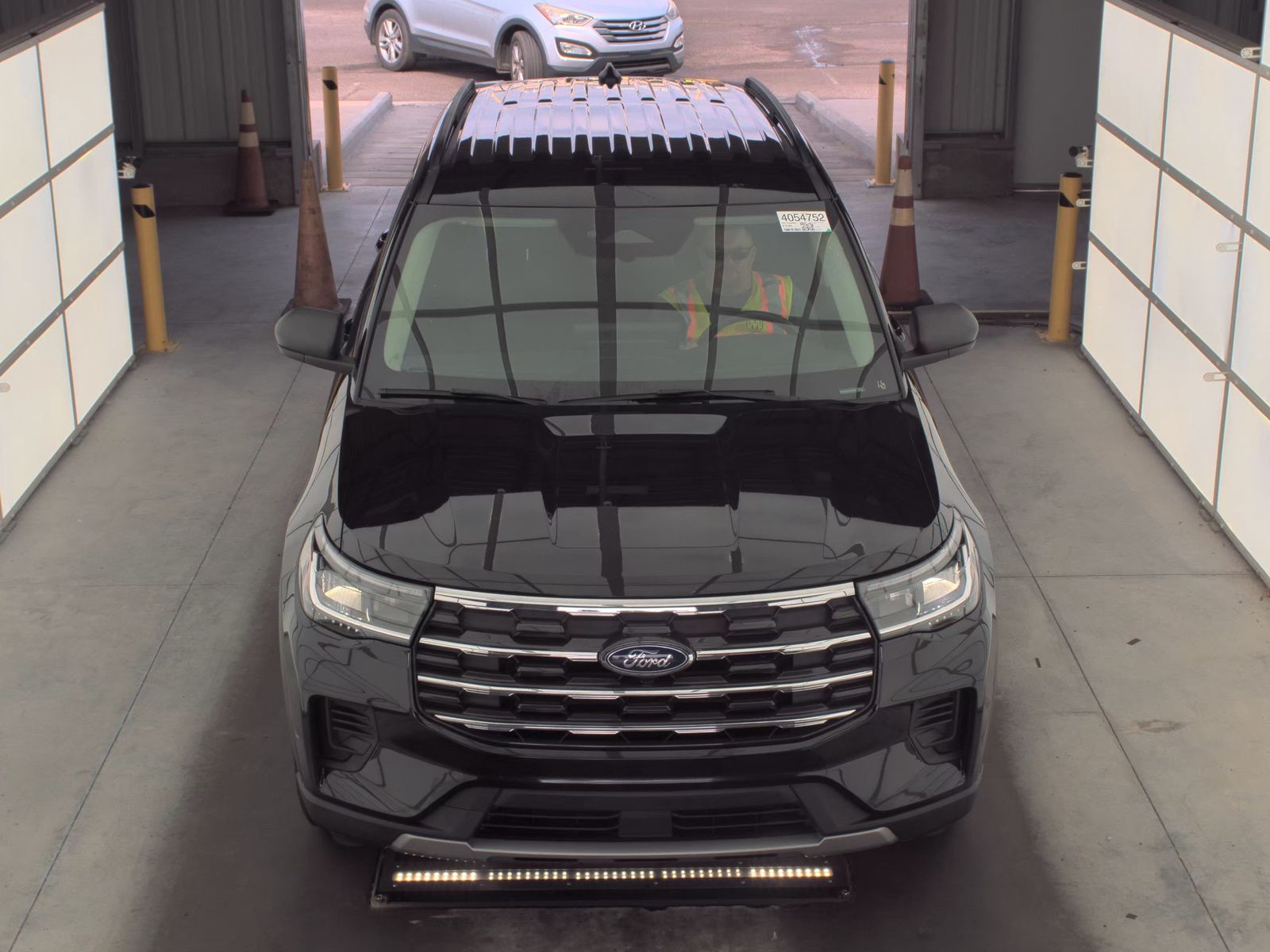 FORD EXPLORER - 3