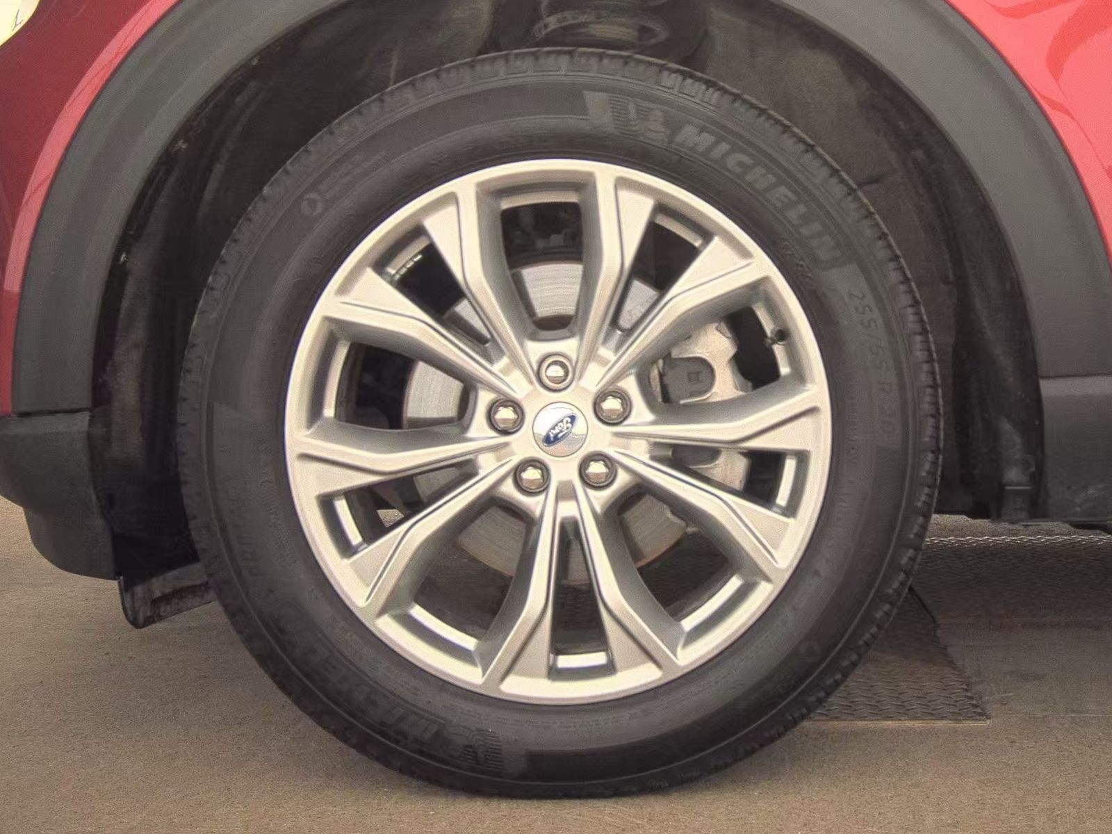 FORD EXPLORER - 10